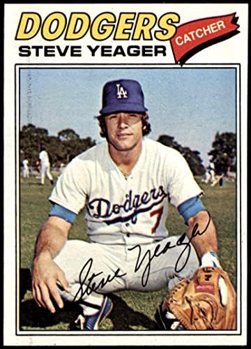 1977 Topps 105 Steve Yeager Los Angeles Dodgers (Baseball Kártya) NM Dodgers